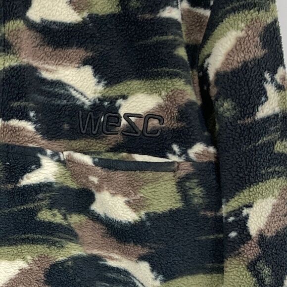 WeSC Camo Fleece Unisex Pullover Size Men’s L/Women’s XL - Picture 3 of 7